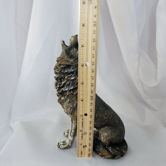 Howling Wolf Figurine Statue 7.5" Tall Cast Resin Animal Sculpture - Picture 11 of 11